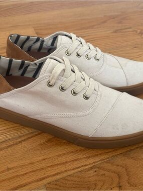 Toms white canvas lace-up sneakers with tan suede heel